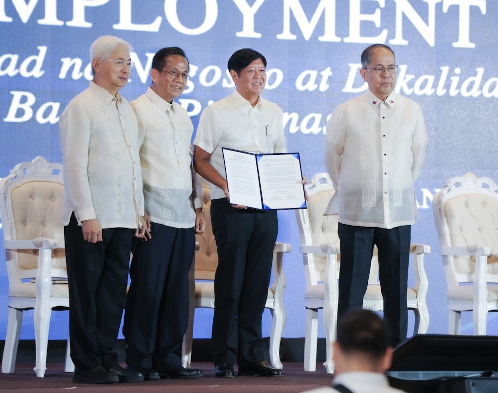 https://mirror.pco.gov.ph/news_releases/trabaho-para-sa-bayan-to-help-generate-3m-new-quality-jobs-by-2028-pbbm/