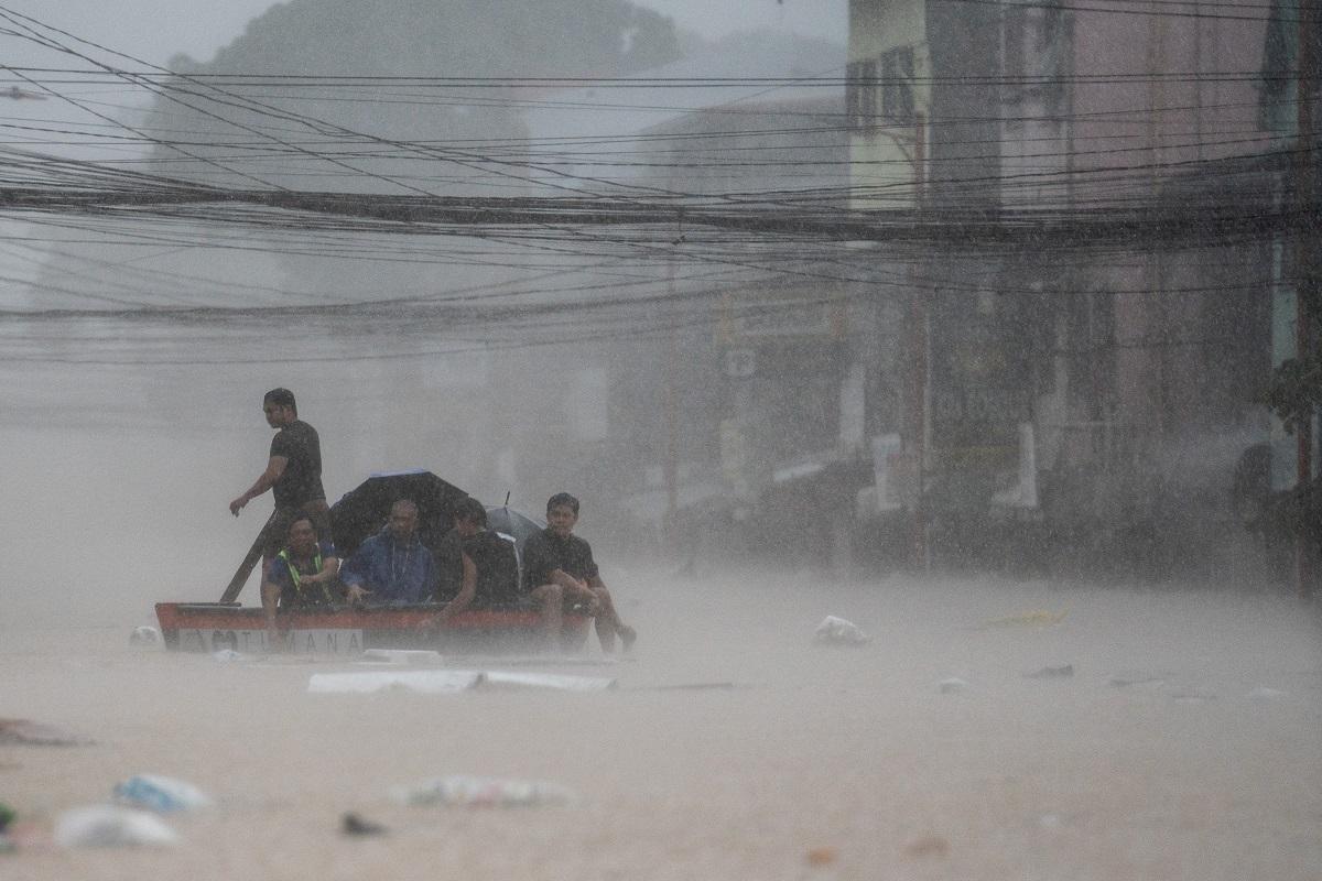 typhoon-carina-2024-07-24T101434Z_1564226691_RC2J19A1CQQV_RTRMADP_3_ASIA-WEATHER-PHILIPPINES_2024_07_24_20_12_13