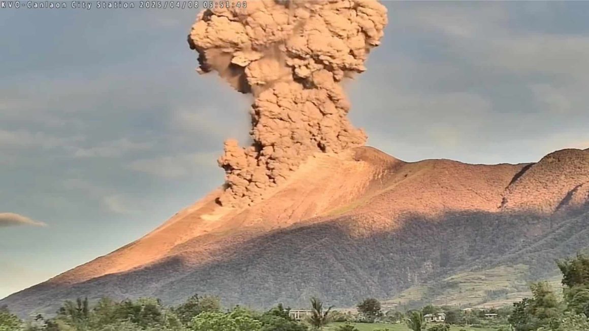 atbp-mt-kanlaon-eruption-20250408