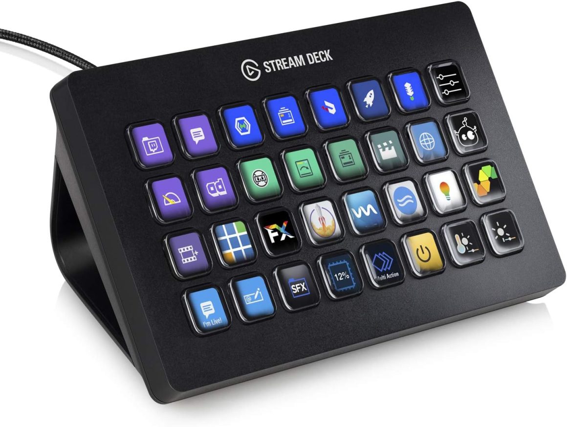 atbp.atinatin.com_07_your-go-to-loadout-for-streamers-including-those-into-gaming